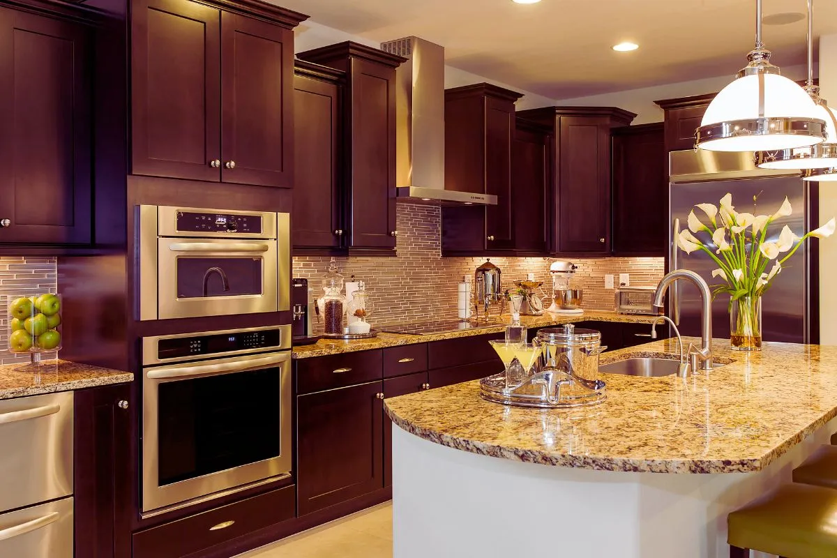 vastu for kitchen counter color